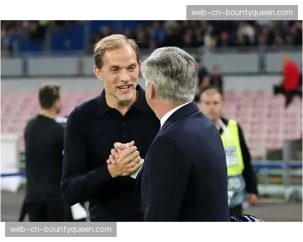 战术对比:图赫尔与安切洛蒂执教球队在禁区两侧任意球进攻中的套路差异 战术对比:图赫尔与安切洛蒂执教球队在禁区两侧任意球进攻中的套路差异